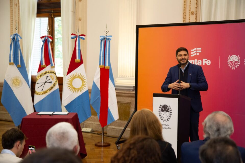 Maximiliano Pullaro encabezó en Rosario la constitución de la Mesa Permanente de Trabajo, Empleo y Seguridad Social de la Región Centro